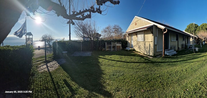 Politika Beach House image 002